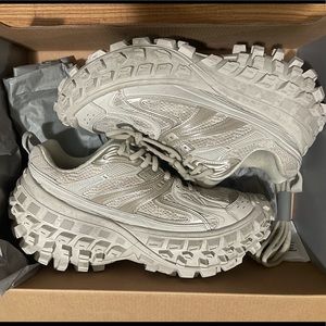 Balenciaga Defenders Used 5 times/Size 41/Bag, Box, Balenciaga Laces included.